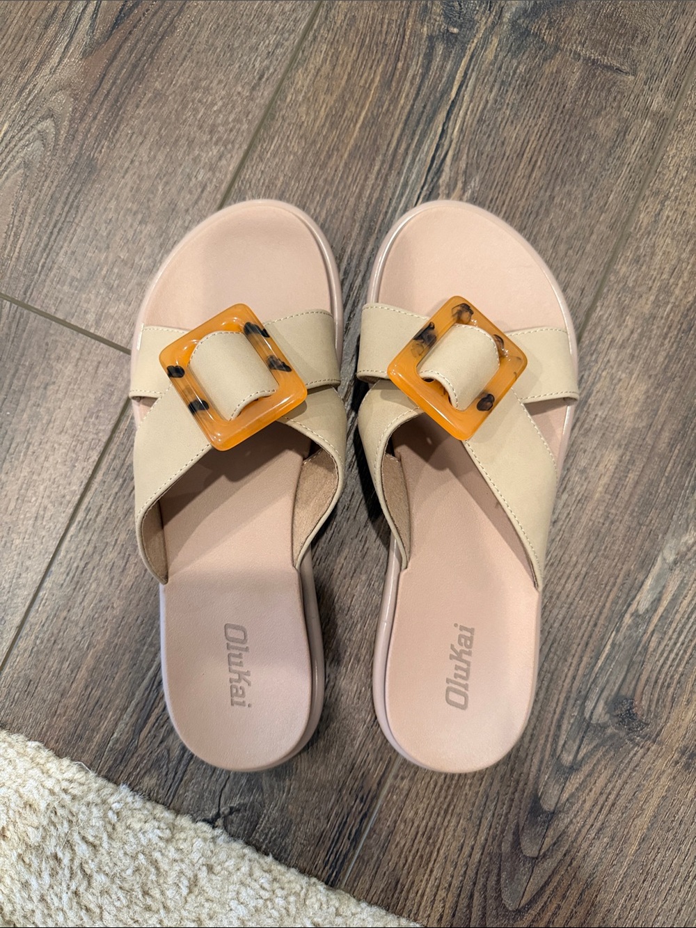 Olukai sandal, size 7